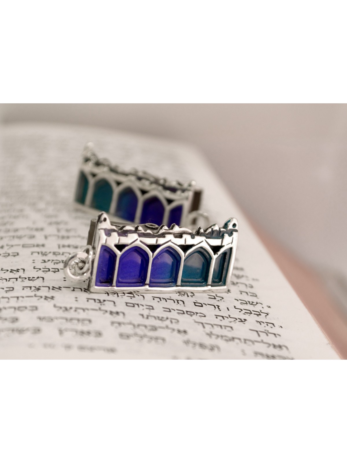 קליפס טלית בעיצוב אמייל וירושלמי , קליפס טלית , ישראלי J